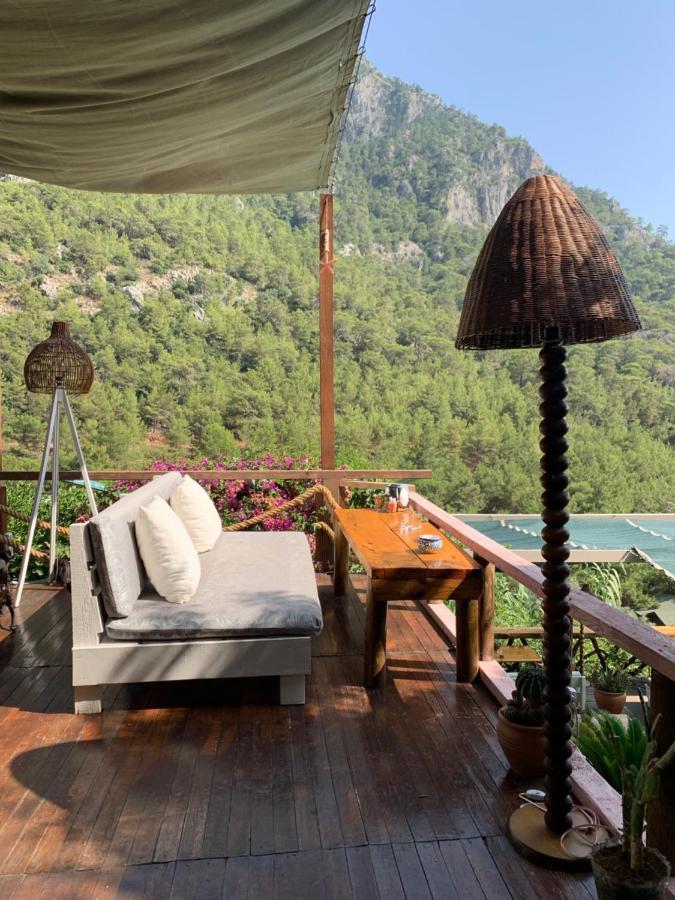 Large Bungalow With Sea View In Kabak Bay, Oeluedeniz Fethiye Exteriér fotografie